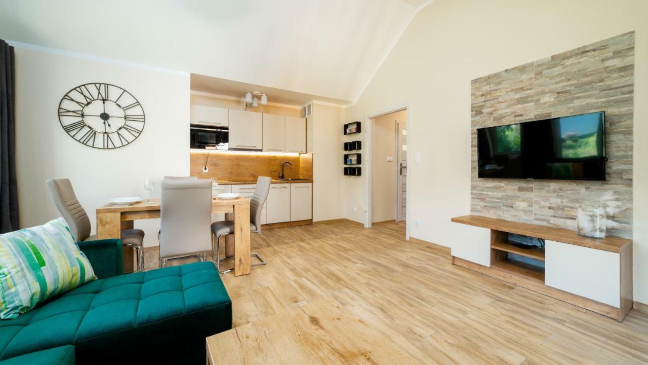 Apartamenty Everysky - Emilii Plater 18-18A Карпач Екстер'єр фото