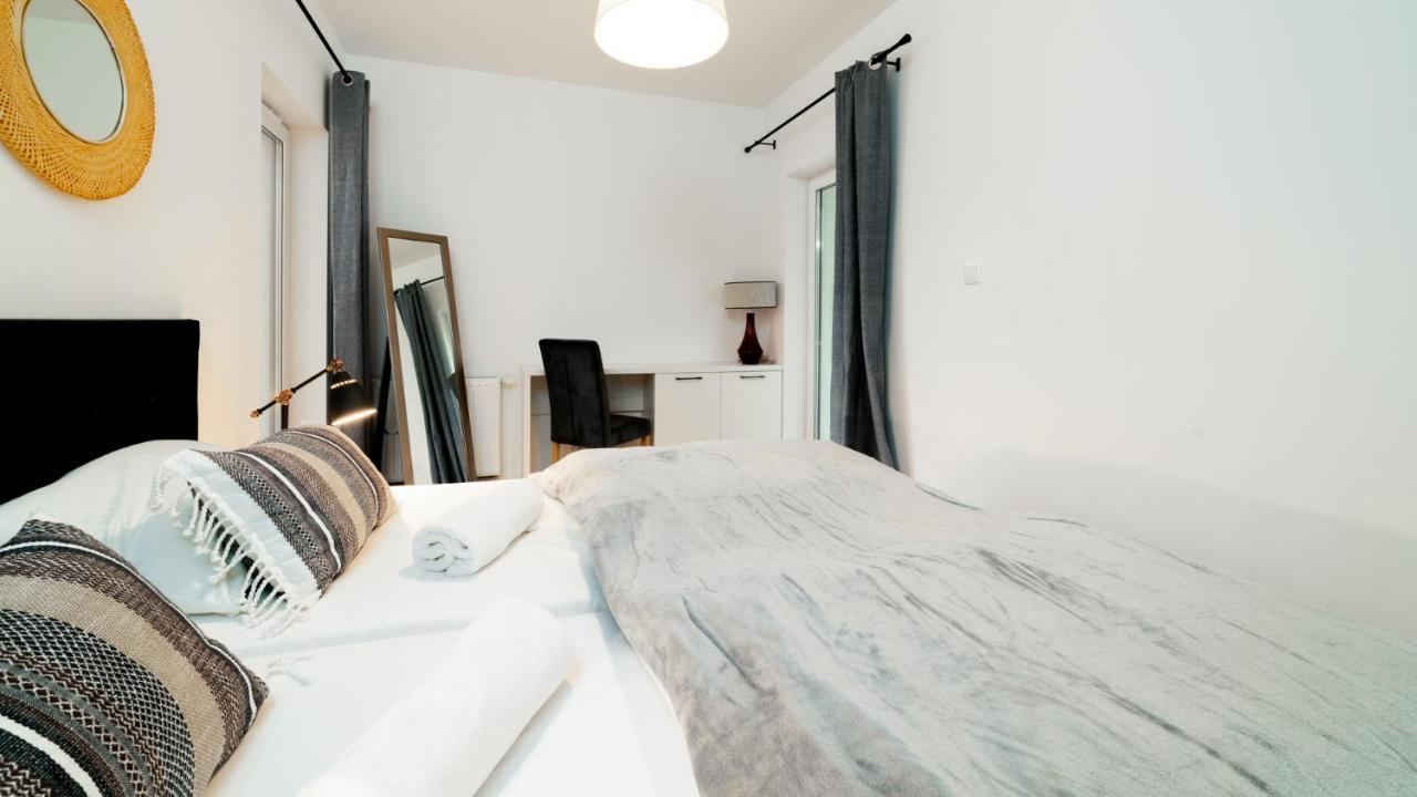 Apartamenty Everysky - Emilii Plater 18-18A Карпач Екстер'єр фото