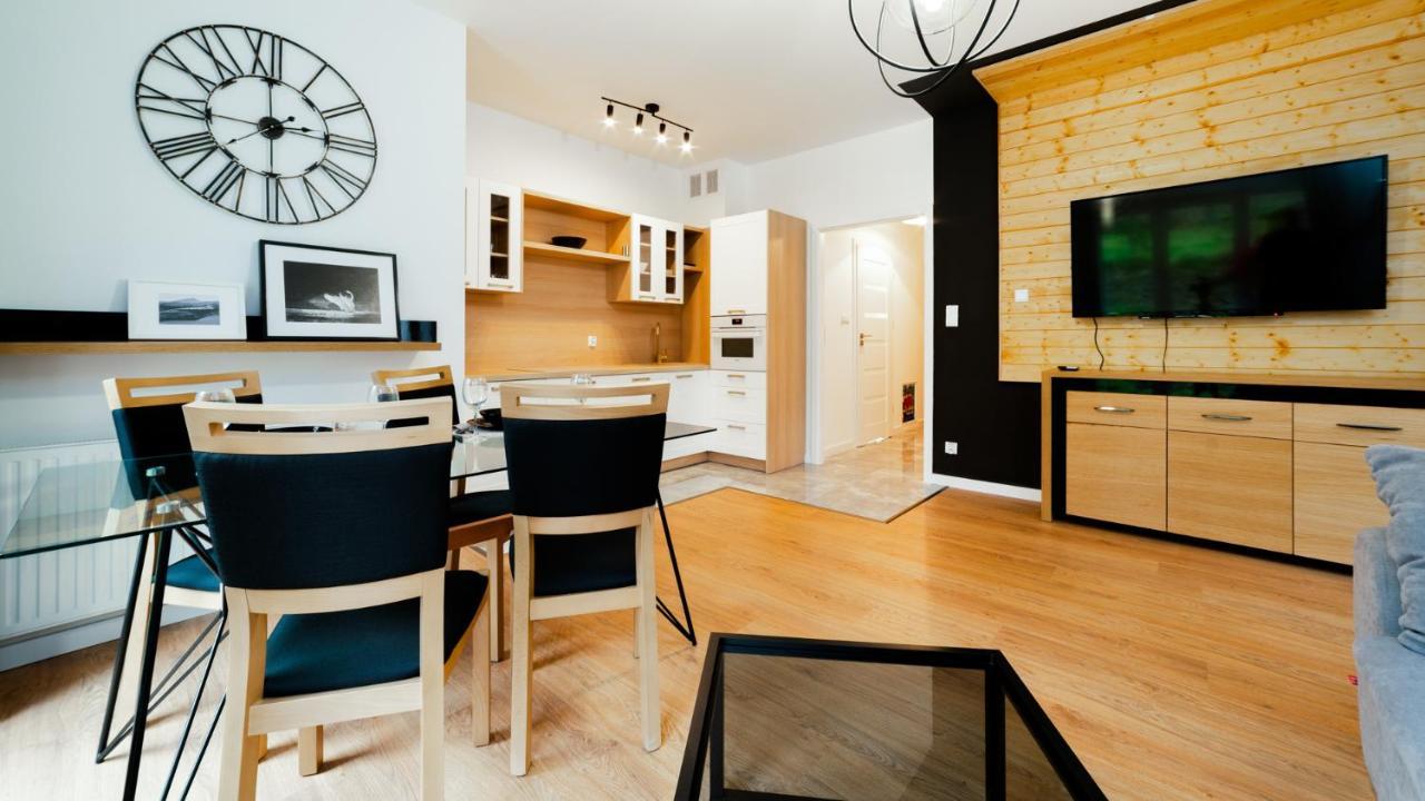 Apartamenty Everysky - Emilii Plater 18-18A Карпач Екстер'єр фото